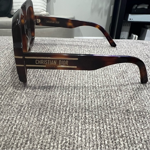 DiorSignature Sunglasses - Picture 2 of 6
